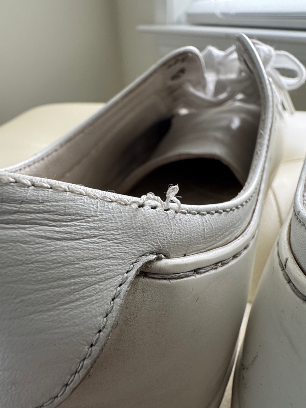 CHANEL White Leather CC Logo Low-Top Sneakers - Classic Lace-Up - Picture 10 of 10